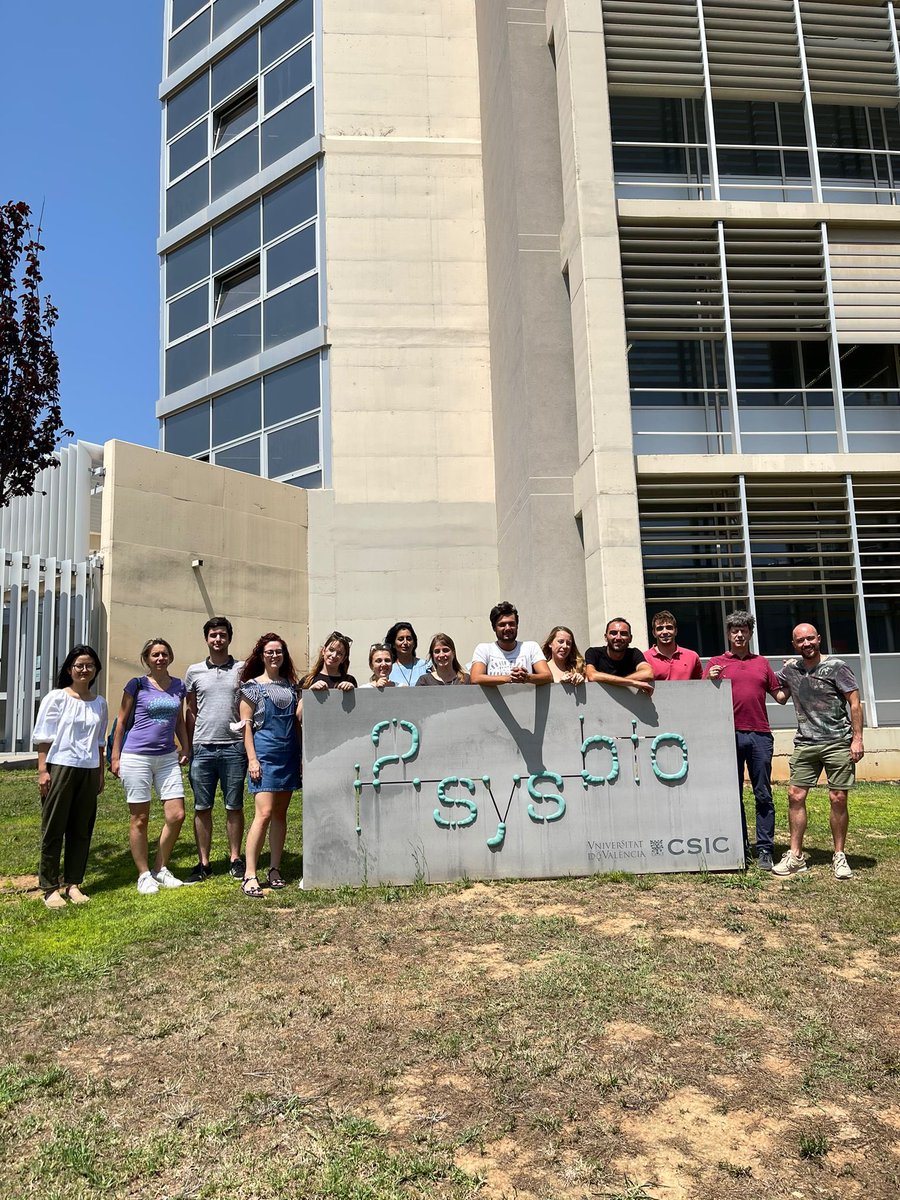 jtmatus's tweet image. Very productive week of @I17111 #INTEGRAPE Working Group Meeting for developing DAP-seq guidelines for the grapevine community &amp;amp; the version 2 of the Grape Gene Reference Catalogue. Thanks to #zenonilab #torniellilab and @vanale80  team for the hard work 🙌🏽 🍇 @AnneMarieDigby1 💪🏽