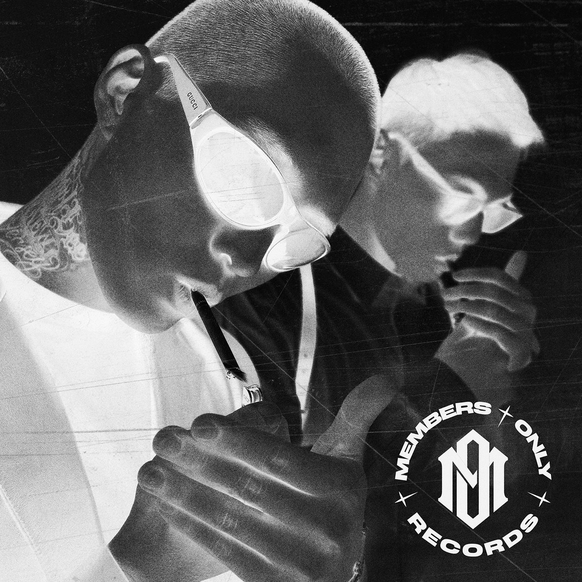 Owen's single [Members Only] releases internationally today at midnight (KST). 

오왼 싱글 [Members Only] 이 잠시 후 오후 6시에 발매됩니다.

#Owen #오왼 #xrface #서페이스 #MembersOnly #멤버스온리