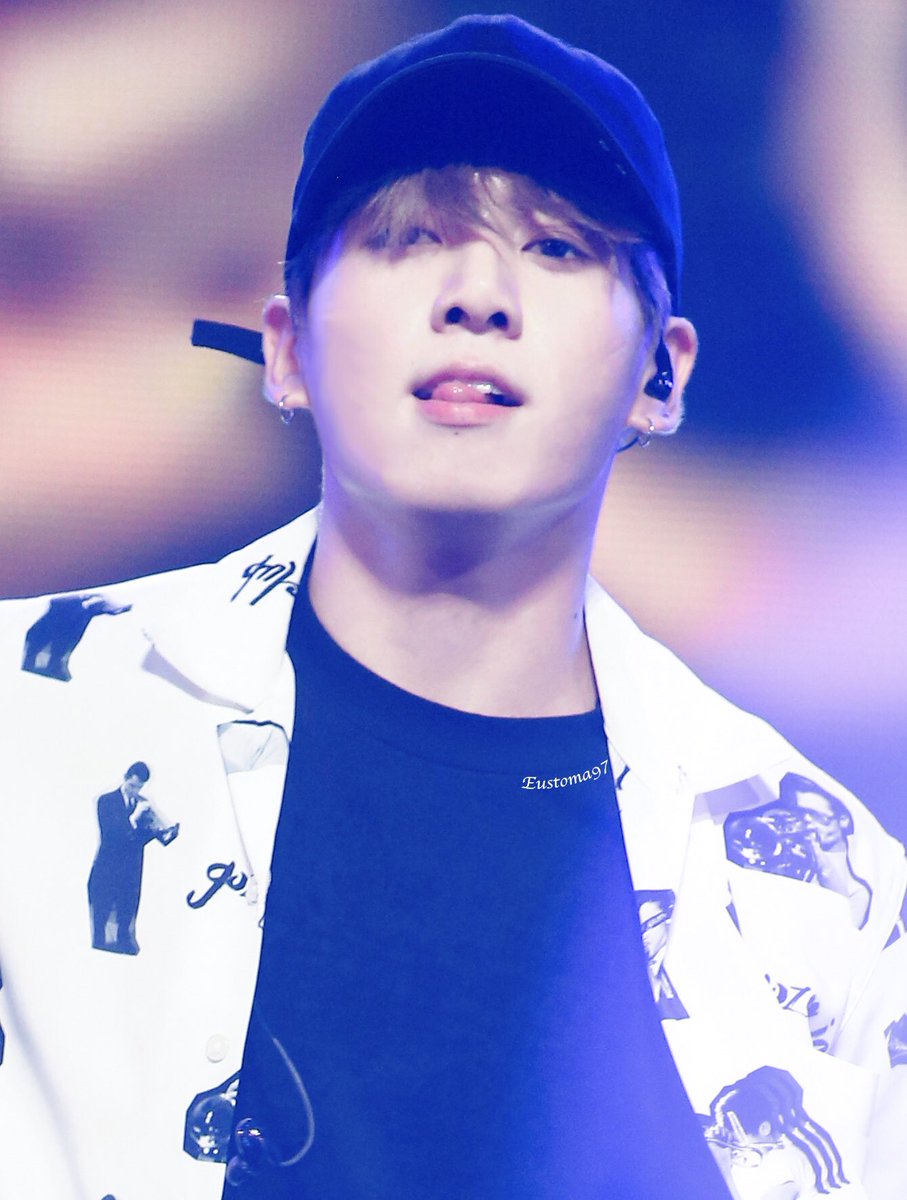 170804 뮤직뱅크 인 싱가포르

요 표정은 솔직히 반칙 아닌가... (오열)

#정국 #JUNGKOOK #JK