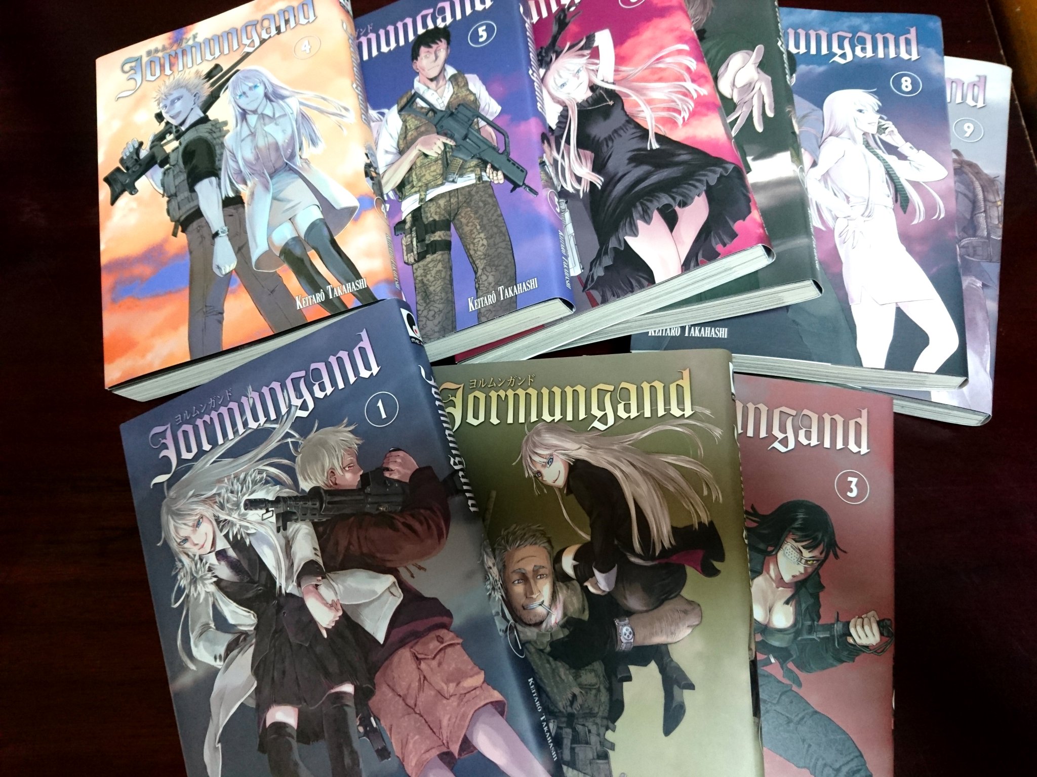 高橋慶太郎 デストロ016第1集11月19日発売 在 Twitter 上 ヨルムンガンドフランス語翻訳版1 9巻が届きました ありがとうございます フランスでの狙撃シーンとかイイ感じですね ゲットできる機会のある方はぜひぜひ T Co Apnbtri0ko Twitter