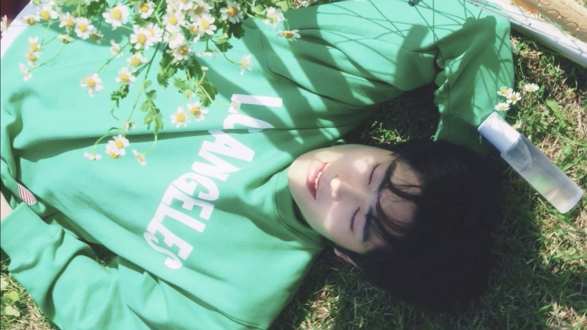 JJHLOOKS's tweet photo. #JAEHYUN #재현 https://t.co/HesxBYZej2