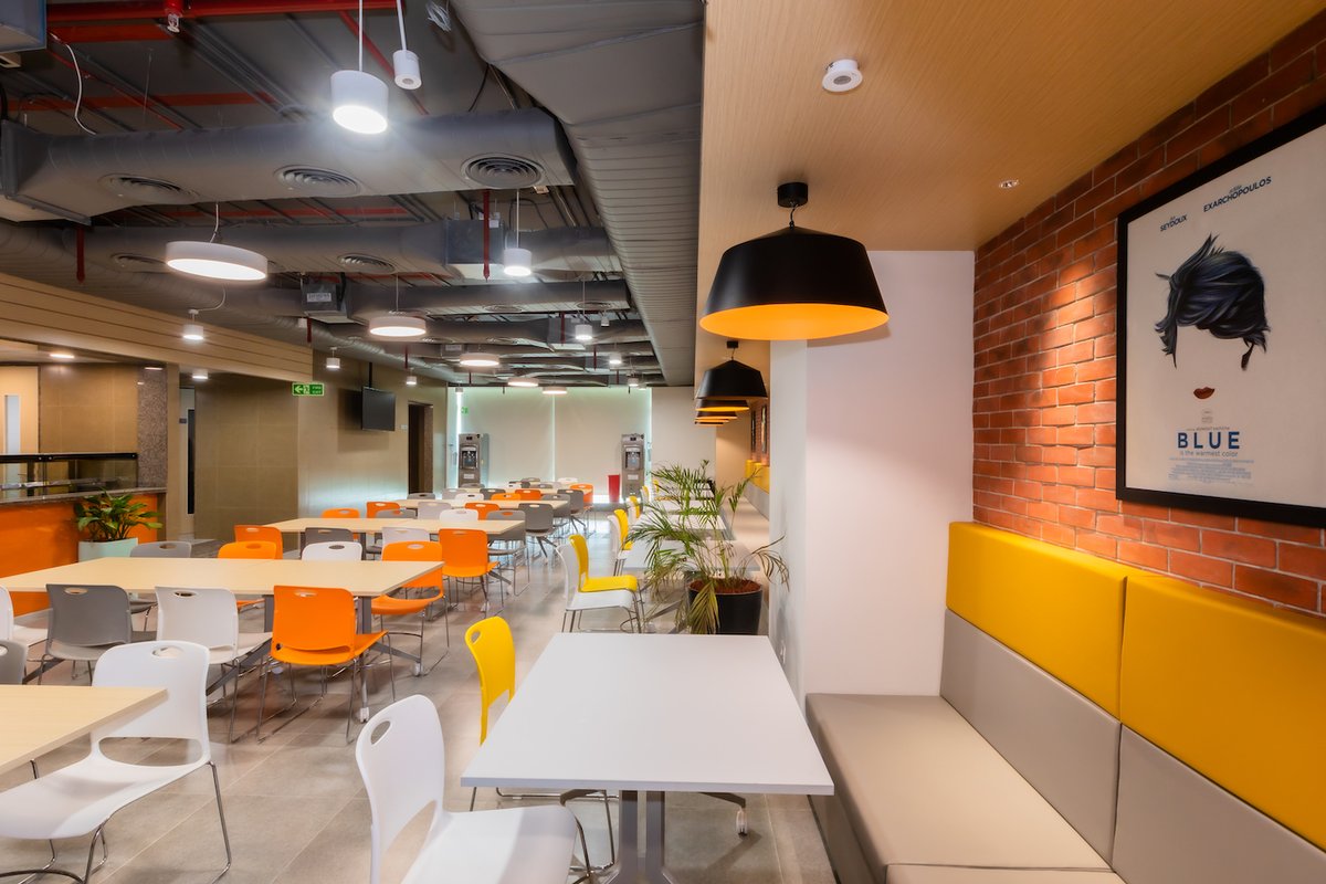 JTCPLDesigns's tweet image. @BNPParibas
, Chennai, was delivered on the cusp of the lockdown smoothly owing to our familiarity and comfort with remote-working.

#JTCPLDesigns_HTSInteriors  #Design #JTCPLDesigns #Indianarchitects #officedesign 

@JLL @JLLIndia