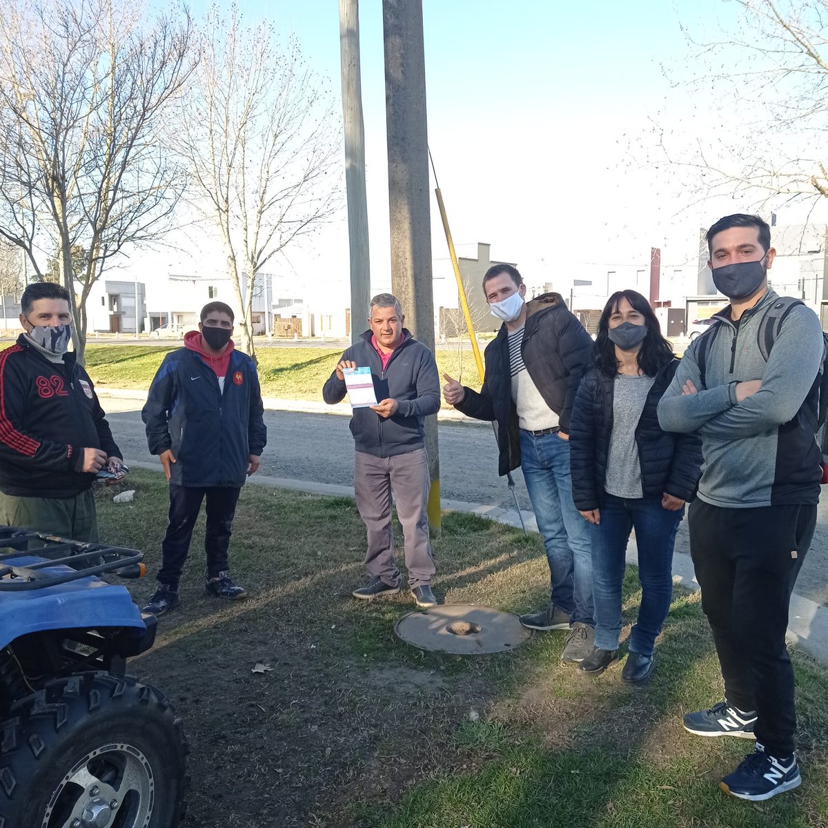 📌 El mano a mano con los vecinos es una #premisa ☝️ que tenemos como equipo de Gobierno; es por eso que en la tarde de hoy recorrimos los Barrios #Falucho y #Villa Rauch 😍, con la idea de encontrarnos y escuchar las inquietudes y sugerencias.
#NuestroFuturoesJUNTOS 🤝
