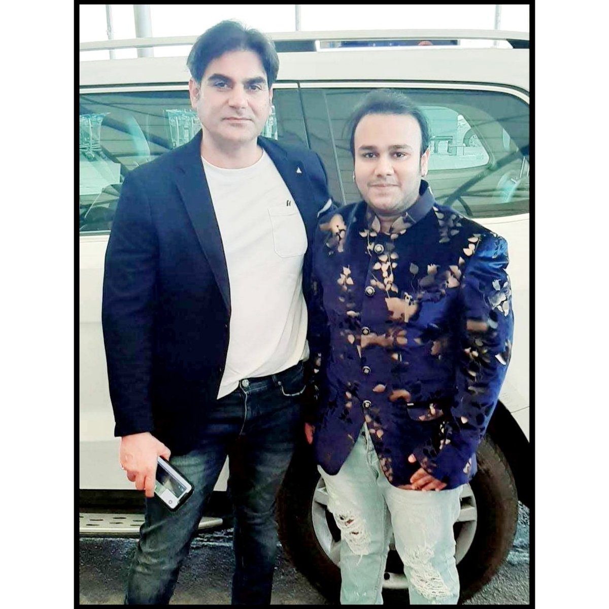 Happy Birthday Arbaaz Bhai 💐💐 @arbaazSkhan @quickheal 
@tweetbeinghuman @BeingSalmanKhan @SKFilmsOfficial @BeingSheraa @SohailKhan @khanarpita @karanjohar @Asli_Jacqueline @KapilSharmaK9 @Nawazuddin_S #ArbaazKhan #QuickHealPinchByArbaazKhan