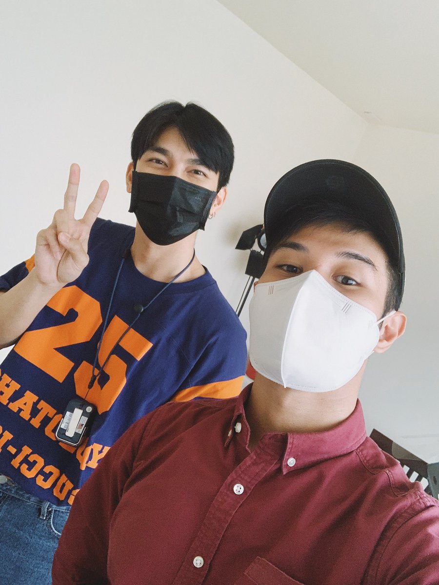 GITA_Pleng's tweet photo. อวดลูกศิษย์คนใหม่อีกคนคับ มิวเก่ง ขยันทำเพลงมาก ล่าสุดเพลงขึ้น Billboard แล้ว อย่างพีค โปรเจ็คต่อๆไปก็พีคมาก งานนี้สนุกแน่ ลุยยยยย!!! @MSuppasit #mewsuppasit #GITApleng #SingingClass #VocalCoach https://t.co/PJe1c3UnQU