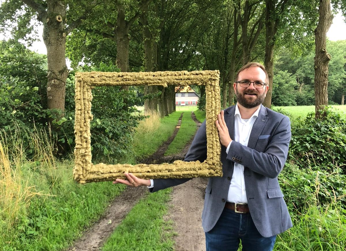 Dit jaar brengen we in Berkelland een Ode aan ons landschap. We zijn heel benieuwd naar jouw Ode aan Berkelland. Wat maakt Berkelland voor jou een fijne plek om te wonen of te werken? Deel jouw ode op Facebook of Instagram via #OdeBerkelland.