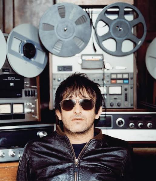 Happy bday Ian Broudie (The Lightning Seeds)
Born : August 4, 1958 