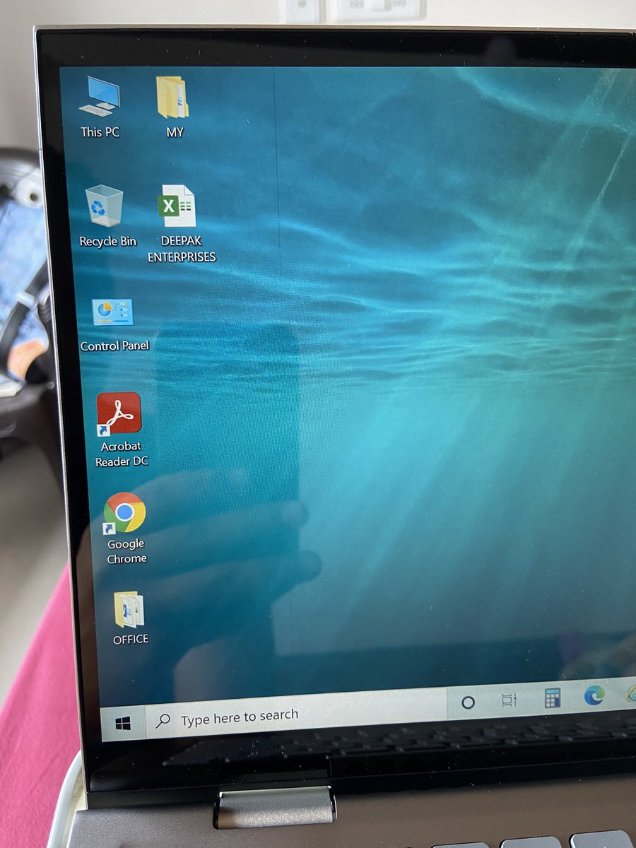 harshux's tweet image. @amazonIN I ordered a laptop and get defective piece and when i ordered replacement of the laptop it takes 6 days and it cancelled by the delivery agent as he did not see my laptop (i have video recording) i only have refund policy now and my money rotated 20 days.
#scambyamazon