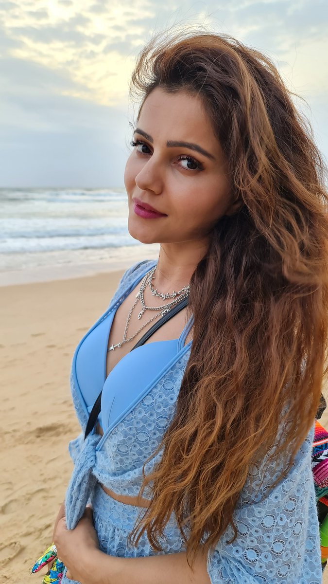 RubiDilaik's tweet photo. Soothing beach sounds… bring peace ✌🏼 https://t.co/fmy0hJkT4Z