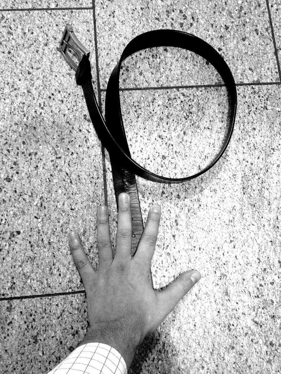 JohnnyBvlgari's tweet photo. Tools…Simple but yet quite efficient…#handslovers #thebelt #jb https://t.co/TdSiQpPsVF