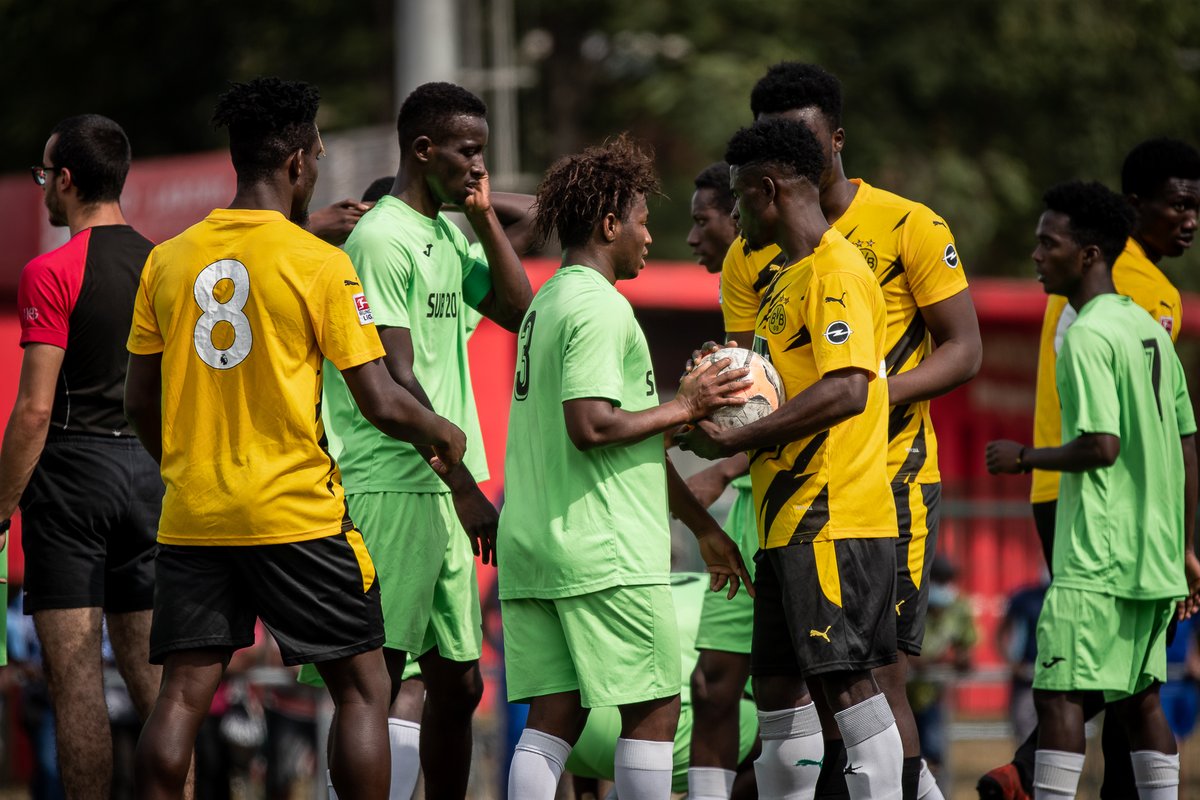 vic_cooperacio's tweet photo. El camp municipal de Vic celebrarà aquest dissabte la final del torneig de les nacions, que ha tingut lloc entre diferents comunitats africanes de Vic. Un projecte de cooperació entre #Projektami, @Alkaria_ONGD i @FundacioUEVic, per fomentar la igualtat d'oportunitats en l'esport https://t.co/NS154DzOup