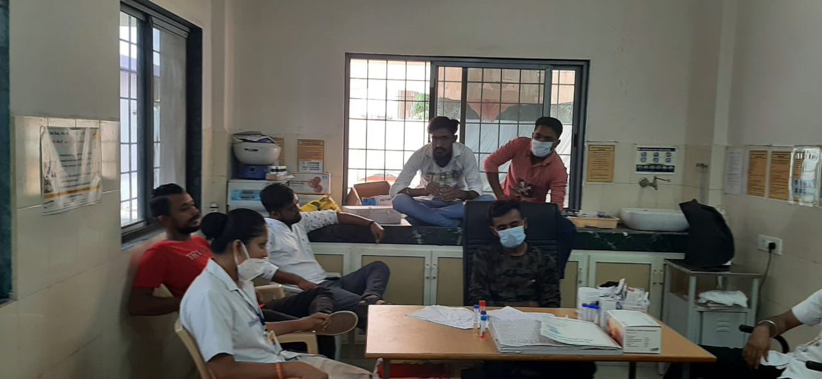 dipalishah09's tweet photo. yesterday my father went for rapid test in bhuj UPSC1 section, but there was no team available and asked to come today morning so,he went there today the team said they don’t have kit &amp; told to come tomorrow @CollectorKutch @OurKutch @KutchDdo @CMOGuj @SetuAarogya @VinodChavdaBJP https://t.co/fF5wwVSFC7
