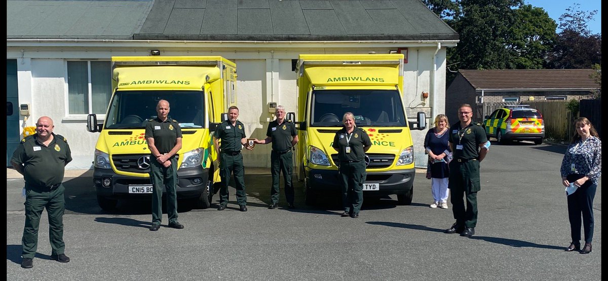 Today I was able to say thank you to Rob who’s been with #TeamWAST for 36 years as he prepares to retire next week. He’s led our people with passion and dedication improving the working lives of our people over decades. Thank you and best wishes for a long and happy retirement.