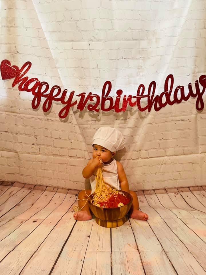 MeganYoung's tweet photo. Happy 1/2 Birthday to Sebastian Lafayette and Happy 60th Birthday to my hero, President @BarackObama!!! 🥳🥳🥳 https://t.co/LO3wO04SLB