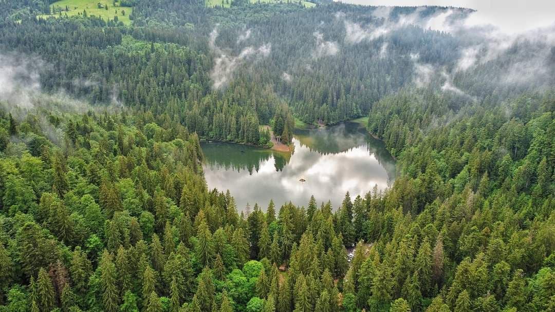UkrainaTravel's tweet photo. #Voyager en #Ukraine, ce pays multiculturel, carrefour historique où le contraste entre les vastes paysages agricoles et les villes historiques de #Kiev, #Odessa ou #Lvov détonne particulièrement. https://t.co/EVEiDwOJIb