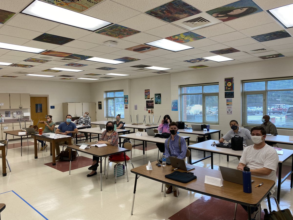 CCSArtsEd's tweet photo. Beginning Arts Education teacher!! Yay!  #ArtsEd #passionateteachers #fullofideas https://t.co/JwyVsxQbg0