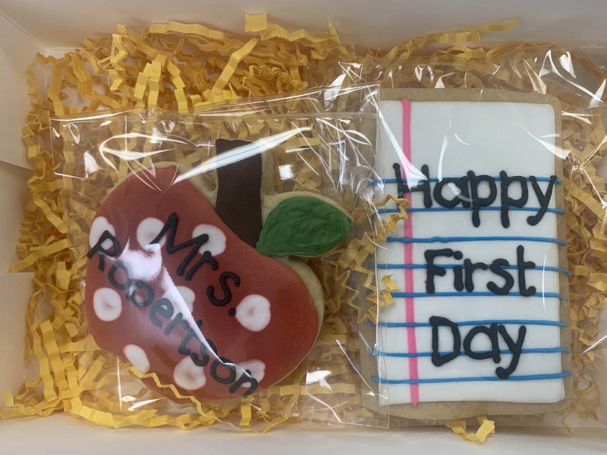 MrsRobertsonREES tweet media