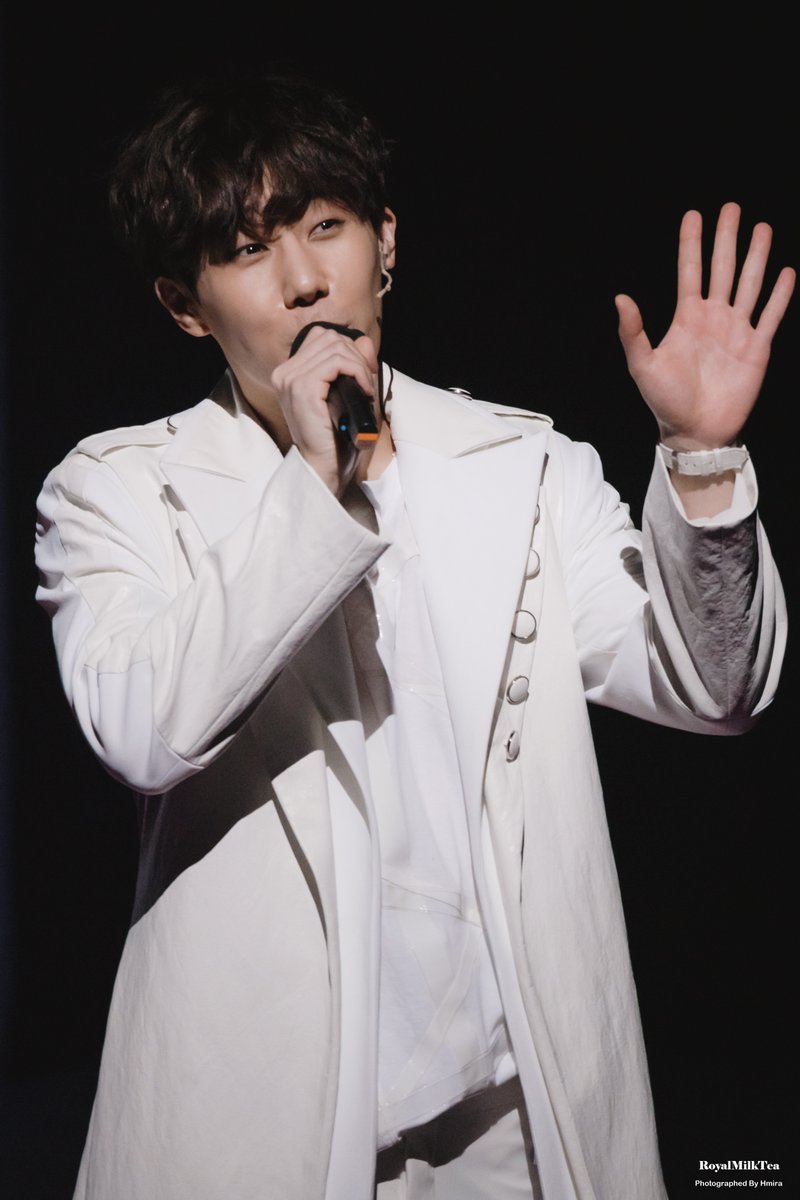 RMilkTea0117's tweet photo. 21.8.3. 김성규 - 뮤지컬 광화문 연가 커튼콜 / 예술의전당 오페라하우스
@KSK_official #인피니트 #성규 #김성규 #INFINITE #Sunggyu #Sungkyu #광화문연가 #뮤지컬광화문연가 #예술의전당오페라하우스 #예술의전당 https://t.co/bZkwqHKPWg