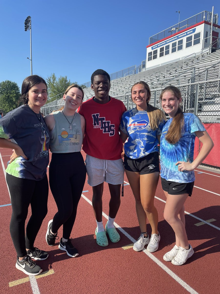 Special thanks to some of our alumni cheerleaders that came to help today at clinics! It was so great to see you! Once a lumberjack, always a lumberjack! #NTCheer2021 #LetsGoJacks 💙❤️