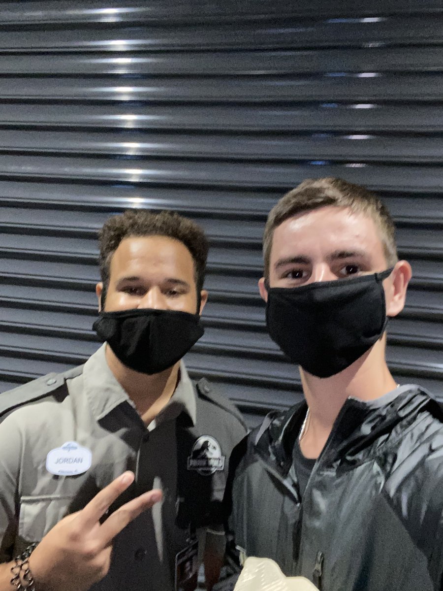 Babyp1tch3rFHS's tweet photo. #raptorgames #uofistbump @UniversalORL https://t.co/zxBkQt0Auf