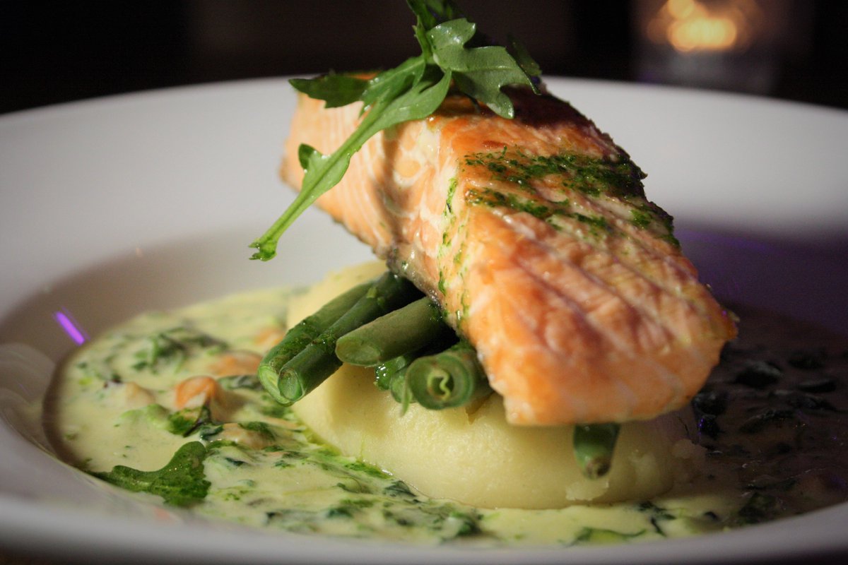 Midweek rescue plan // Picture this... 
It's half way through the week, you've just got home from work, been to the cupboards and there's sweet FA - even it there was anything, you're no master chef... 😜
Not hard to see why you should join us for a midweek bite, right? 😉

M ...