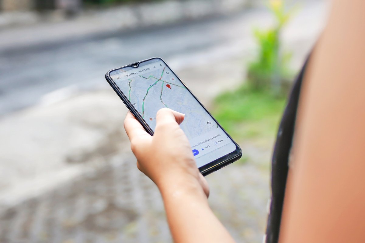 IngridBooltink's tweet image. #GoogleMaps on iOS adds #LiveLocation sharing in iMessage, home screen widget, dark mode 
👉tcrn.ch/3yzl856 
✍️via @techcrunch