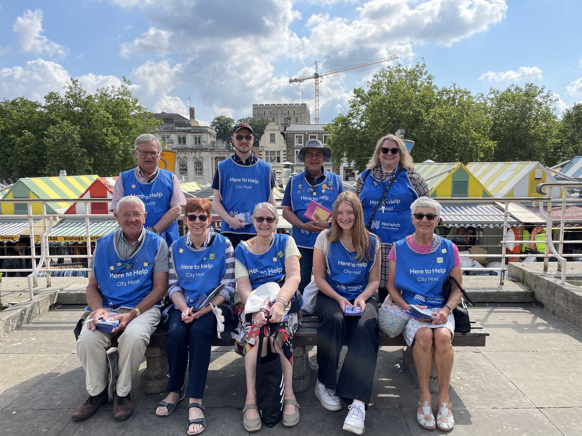 NorwichCityHost's tweet photo. Our team of volunteers out in the city today providing maps, information, directions or just a friendly hello 👋
#cityhosts #heretohelp #Norwich #cityofstories 
@NorwichBIDUK @VisitNorwich #HappyWednesday https://t.co/tRhi9F3h1x