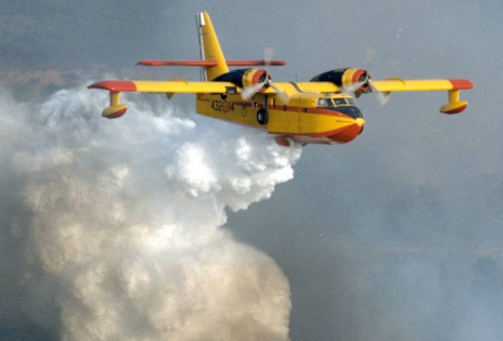 ABD'de 1969'dan önceki yıllarda üretilmiş, piston motorlu 59.959 adet uçak ve helikopter uçuyor.

Belki de THK CL-215 yangın söndürme uçakları o kadar hurda değildir...