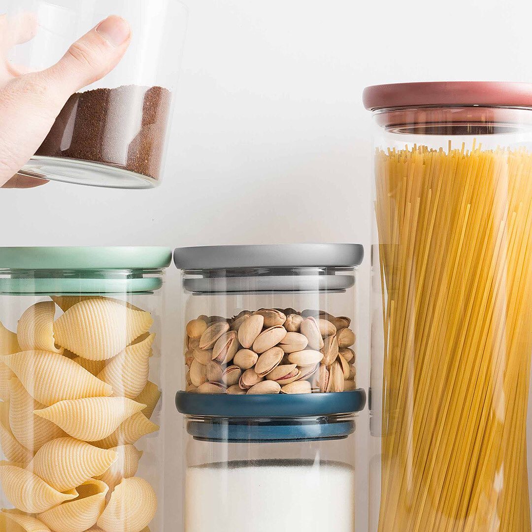 Yediklerimizin yanı sıra onları sağlıklı bir şekilde saklamamız da önemli! Günlük pişirme deneyimine katkı sağlayacak cam saklama ürünleri için profilimizdeki linke tıklaman yeterli!

bit.ly/PeraSaklama

#PeraBulvarı #Berghoff #üçlü #cam #saklama #kapları #mutfak #sağlıklı