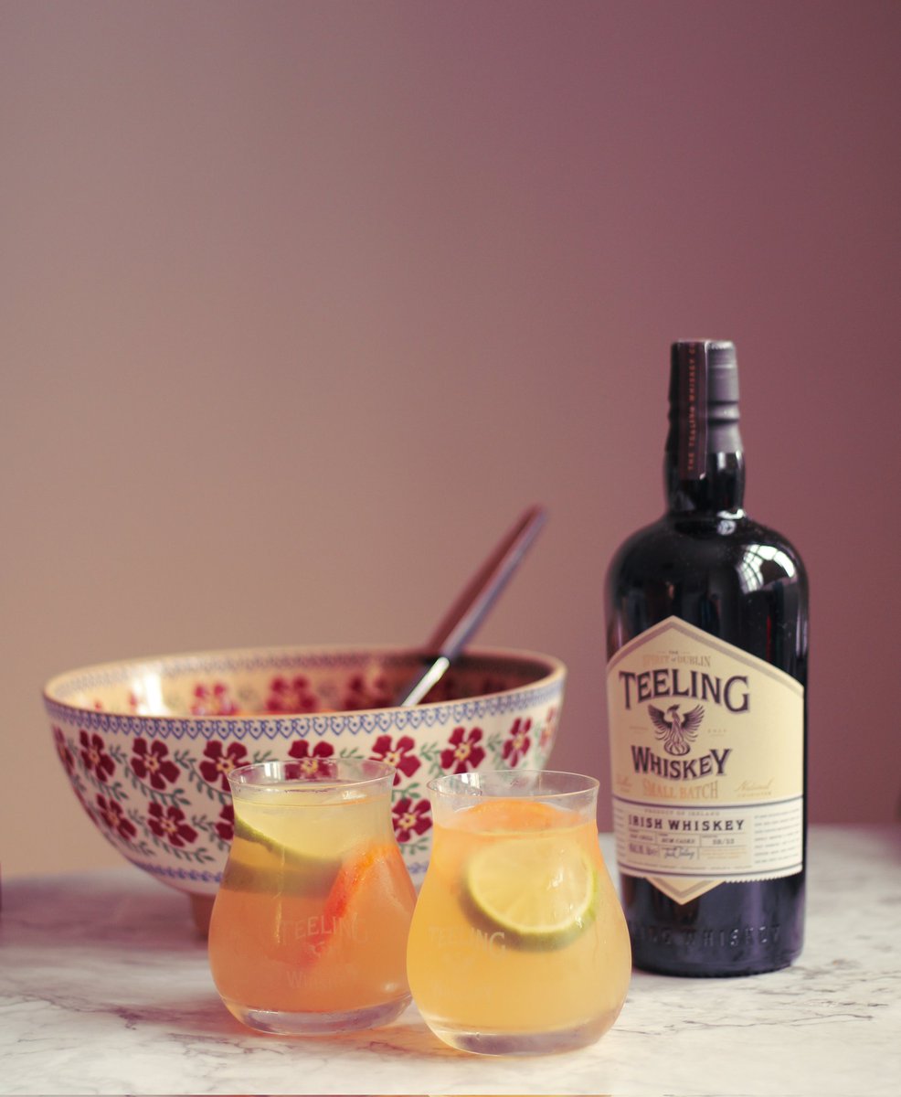 🅃🄴🄴🄻🄸🄽🄶 🄰🄿🄿🄻🄴🅂 &amp; 🄱🄴🄴🅂 🄿🅄🄽🄲🄷 
700ml <a href="/TeelingWhiskey/">Teeling Whiskey</a> Small Batch Rum cask 
600ml freshly pressed Apple Juice 
300ml fresh lime Juice 
200ml Honey syrup
300ml Soda water 

#teelingwhiskey #summerpunch #smallbatchwhiskey #dublinreborn