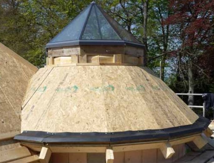 SipsUK_'s tweet image. This complex roof design required constant communication between the client and our designers, and the final result is stunning. The turret style SIP roof topped with glass creates a lot of natural light and open space.

#siproof #casestudies #roofdesign