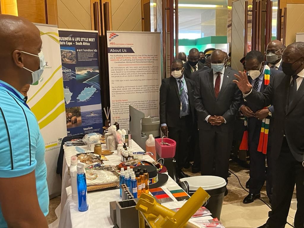 JdPBCN001's tweet photo. Media statement Cllr Bruce Lee 
MMC for Economic Development and Spatial Planning 

4 August 2021  Tshwane Economic Development Agency advances opportunities for local Tshwane businesses.  

#TshwaneStableSafeDelivers 
@cnlrBruceLee https://t.co/oMUrfLKZyl