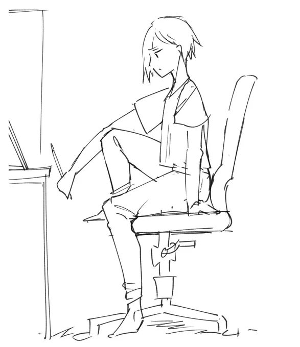 椅子買ったのに足癖悪くて気がついたらこんな姿勢になる。 