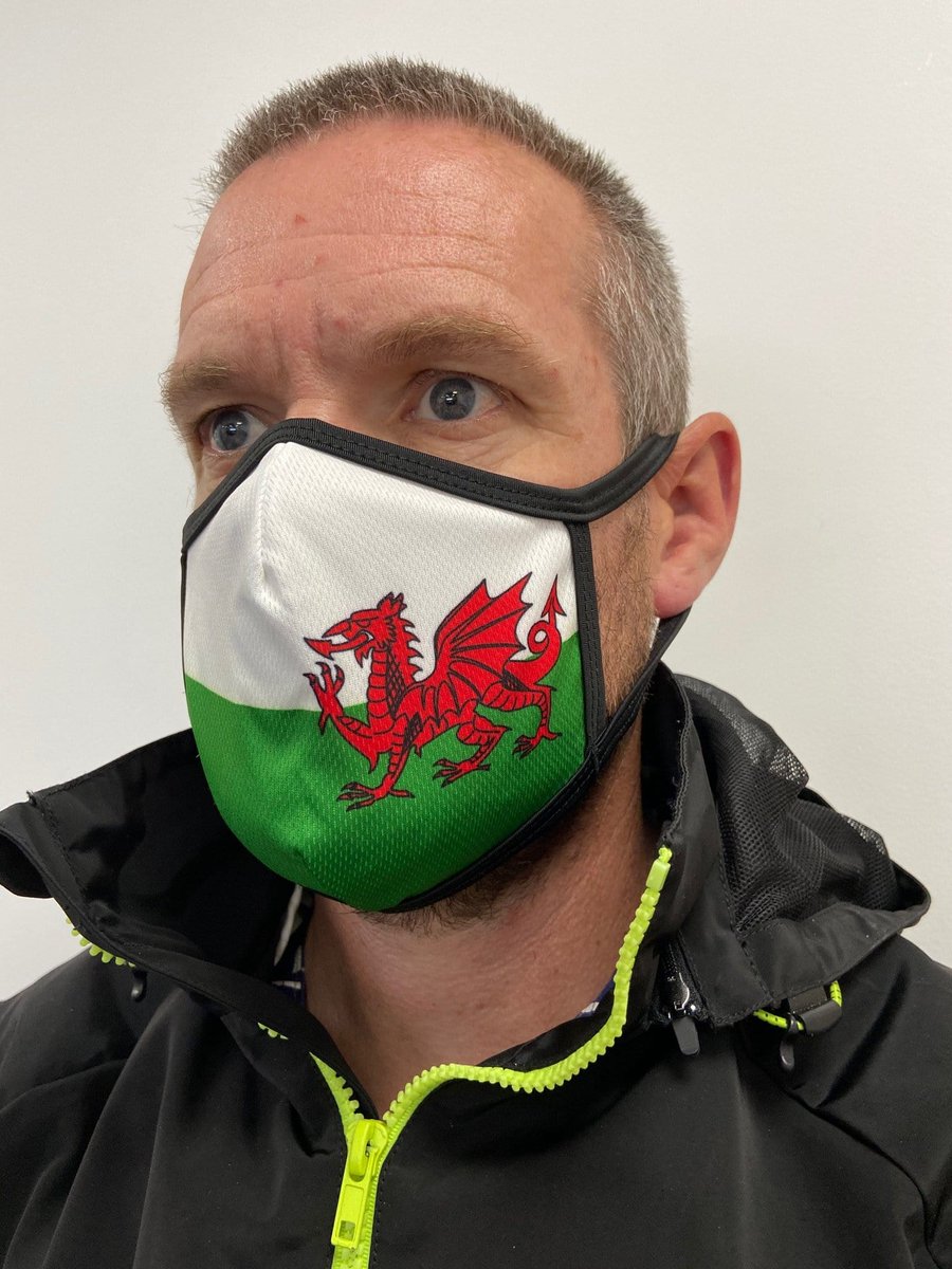 SetCheshire's tweet photo. I was told by visitor in Crikkieth that the #welsh have to wear masks in shops because they spread more virus droplets when they speak🤷🏼♂️🦠
#LLLLLL #ChChCh https://t.co/InKMPmdjuG