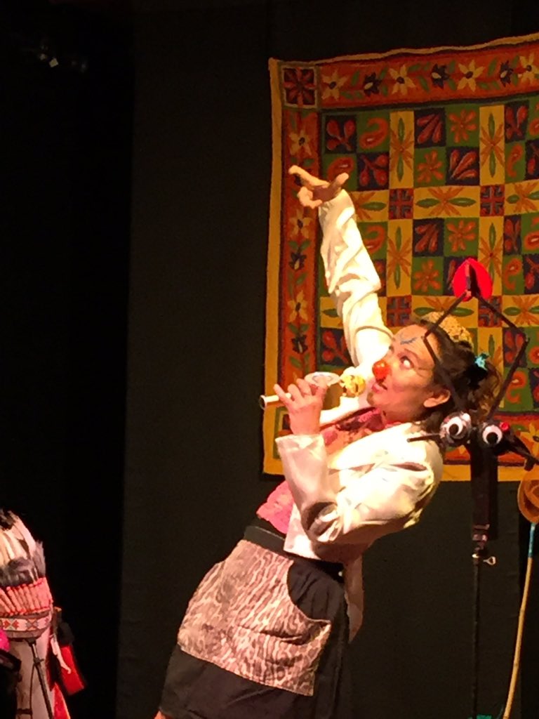 Th_Alphabet's tweet photo. Une aventure magique lundi avec Léo et une aventure clownesque hier mardi avec Concoyèt !! Merci au public venu à l’aventure avec nous !!! https://t.co/Fl59Zmz5ON
