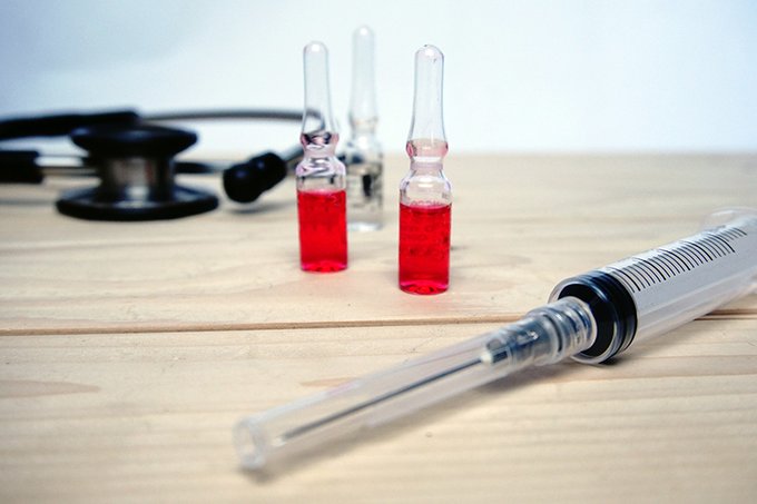 week_weightloss's tweet photo. This vitamin B-12 Injections will help to the treating deficiency that may cause anemia, stomach issues &amp; nerve damage.
To know more - https://t.co/BvkIsX6gzf 
#B12Injections https://t.co/NyGxCWVZIY
