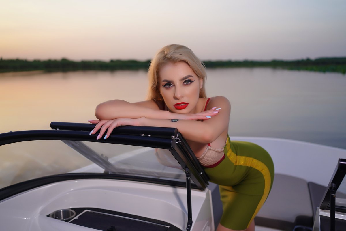 What do you see when you look into my eyes?<a href="/LiveJasmin/">LiveJasmin</a> 

livejasmin.com/DeepestEyes