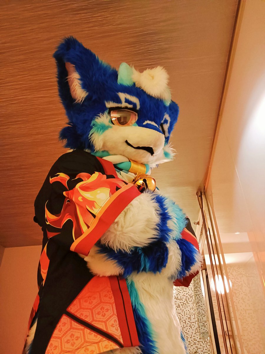 你在~看什么~？