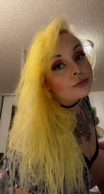 Company is on their way. Will be here in 30 minutes. If you haven&rsquo;t subscribed yet, do it now $5 your<a href="/tag/humpday"class="tags"><span>#humpday</span></a>