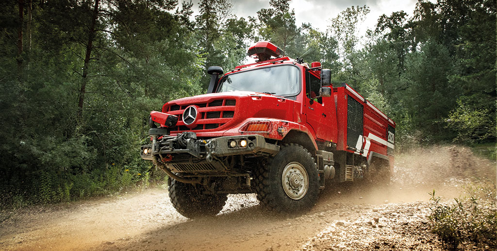 RosenbauerGroup's tweet image. #ModularTechnology: Performance, versatility &amp;amp; optimum customization 🚒💪
The MT&apos;s modular system in a 100 mm grid ensures countless combination &amp;amp; wide-ranging application possibilities based on a 2- to 4-axle standard chassis.
👉 bit.ly/351lW6s
#everythingforthatmoment