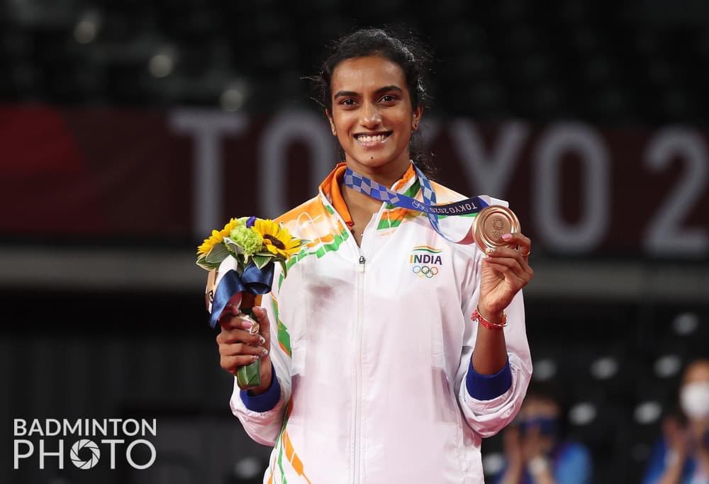 upayorg's tweet photo. Congratulations @Pvsindhu1 for the #Bronze!! Wishing you all the success in the coming years.. Your are our hero &amp; We are grateful for your support! 🙏😊

#Cheer4Indiia #BadmintalkTokyo2020 #PVSindhu #OlympicGames #SportsCenter #UPAY #KoshishEkBehtarKalKi https://t.co/ByWVJSdhzt