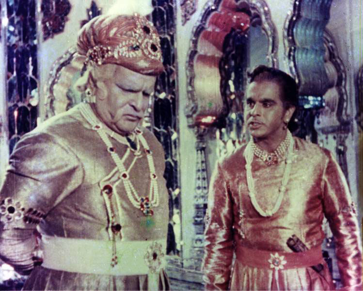 #61YearsOfMughalEAzam (Aug 5)

Pyar Kiya To Darna Kya..

#DilipKumr #Madhubala #PrithvirajKapoor #DurgaKhote in #KAsif's magnum opus, one of the greatest movies of all time, Mughal-E-Azam. 

#Naushad #ShakeelBadayuni #LataMangeshkar #MohdRafi #BadeGhulamAliKhan #ShamshadBegum