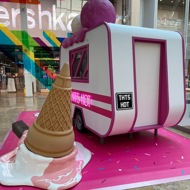 StDavidsCardiff's tweet photo. St David’s? That’s Hot! 🥵 ⁣
⁣
This summer, St David’s is hot no matter what, with hot selfies, hot treats and a chance to win big!⁣
⁣
Come and see our insta-worthy Ice Cream Van and giant Ice Cream. For more info, click here: https://t.co/gSFTCHgmxX  ⁣🚐 🍦
⁣ https://t.co/1081Ae2erU