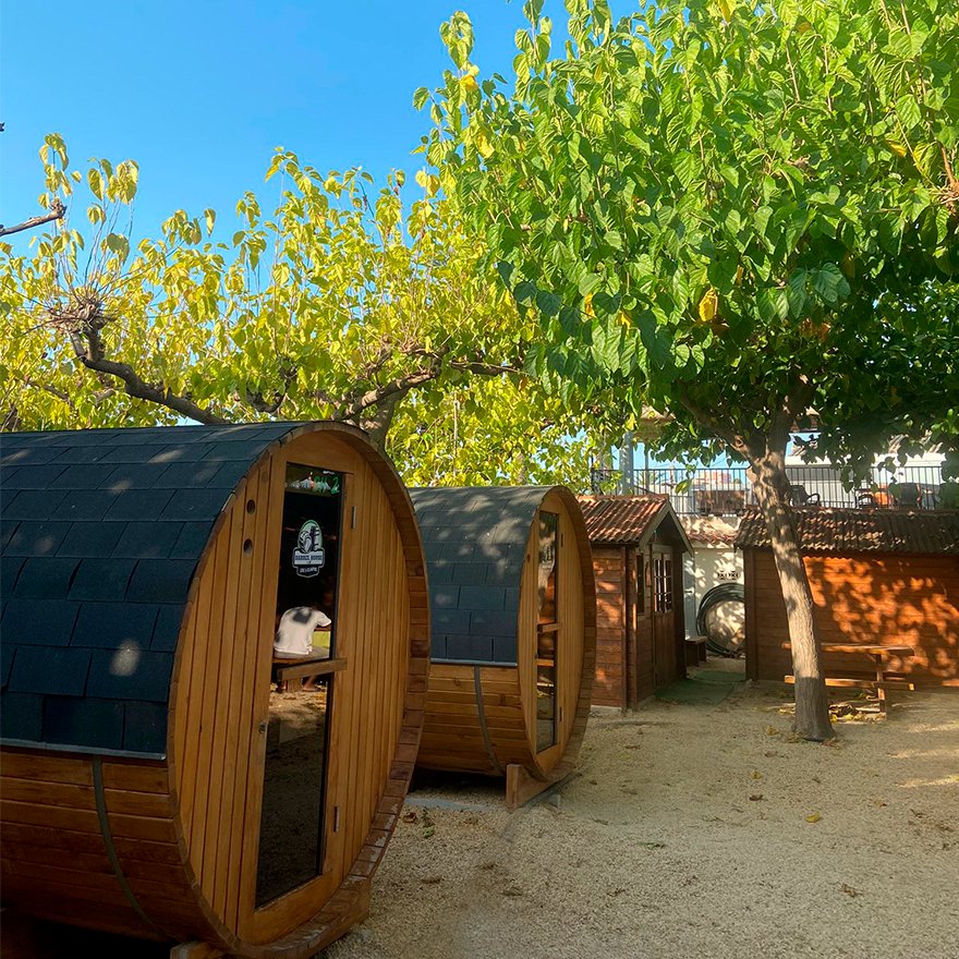 CArmanello's tweet photo. ¿Viajas en pareja? 😎
Prueba nuestra Casa Barril, tendrás una noche romántica 💖
🔹 Reserva en https://t.co/uciHD51rFj

#Benidorm #glamping #CampingArmanello #vacacionesenfamilia #Costablanca #mediterraneamente #Campingbenidorm #visitbenidorm #petfriendly https://t.co/g6qcls3h4A