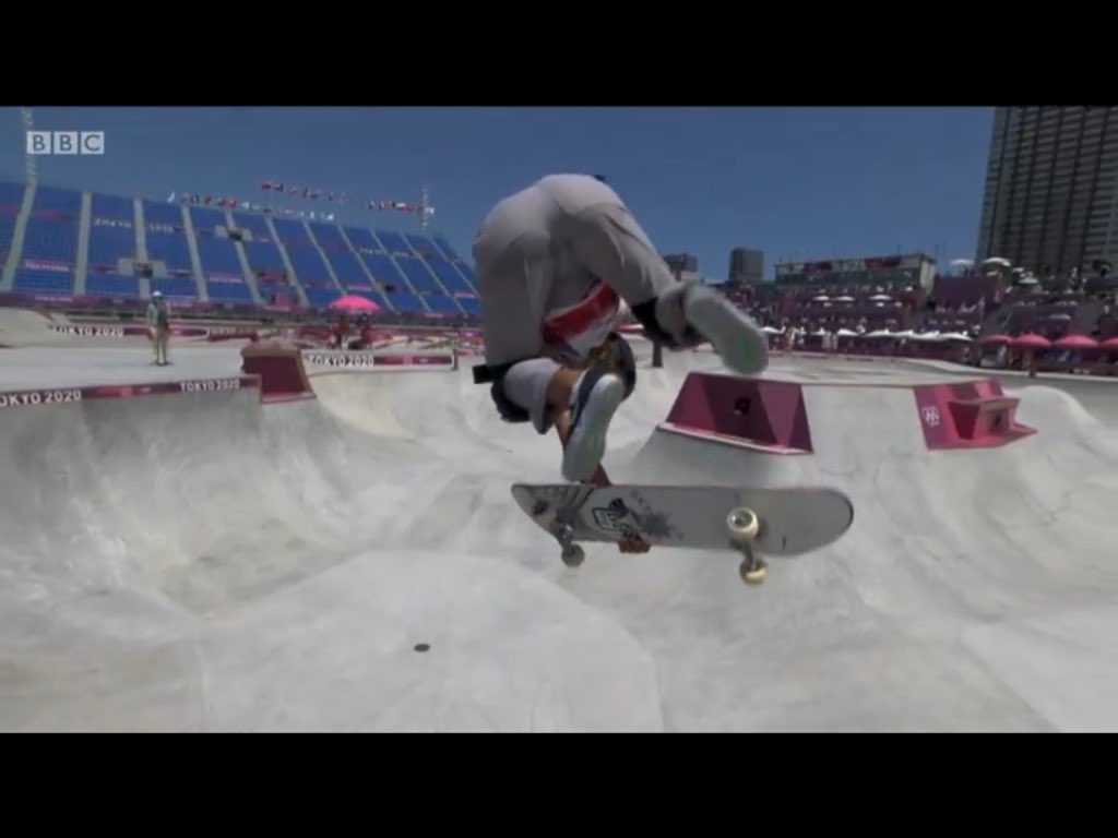BillC373's tweet photo. #bbcolympics amazing coverage, of the #skateboarding which is so special. I’ve only seen the #women’s event but … When your competitors are also your #performancecoaches and #emotionalsupportgroup, when risking all for an achievement rather than a medal, that’s #OlympicSpirit. https://t.co/cEx0voUSdj