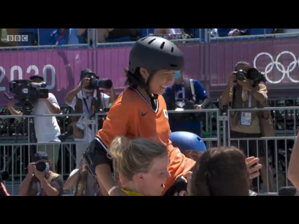 BillC373's tweet photo. #bbcolympics amazing coverage, of the #skateboarding which is so special. I’ve only seen the #women’s event but … When your competitors are also your #performancecoaches and #emotionalsupportgroup, when risking all for an achievement rather than a medal, that’s #OlympicSpirit. https://t.co/cEx0voUSdj
