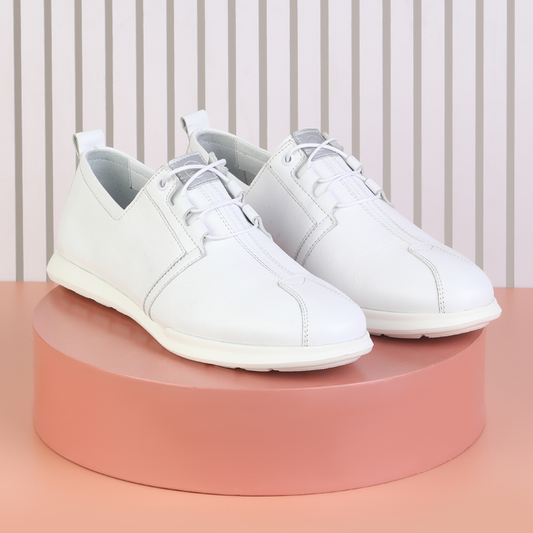 Yaz bitmeden loaferların tadını çıkarma zamanı! %100 deri, rahat taban loaferlar için web sitemize göz at!
#cool #NSS21 #deriayakkabi #liberotarzi #liberoayakkabi #Beyaz liberoayakkabi.com.tr/erkek-loafer-a…