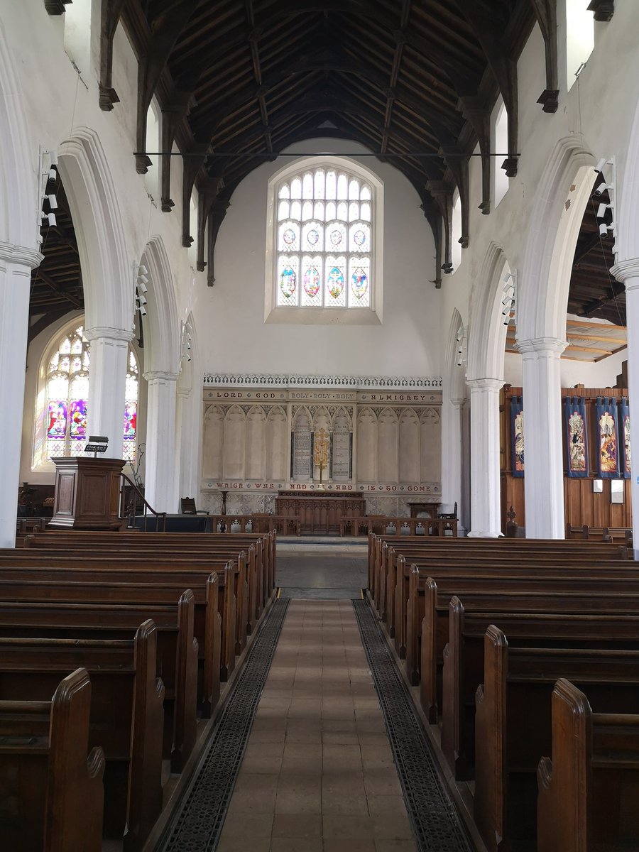 BungayMuseum's tweet photo. Imagine if you will, August 4th 1577 in Queen Elizabeth's reign. Bungay's church was filled with people at prayer when
"This black dog, or the divel in such linenesse...runing all along down the body of the church with great swiftness, in a visible fourm and shape..." https://t.co/yo5Msyl8Ms