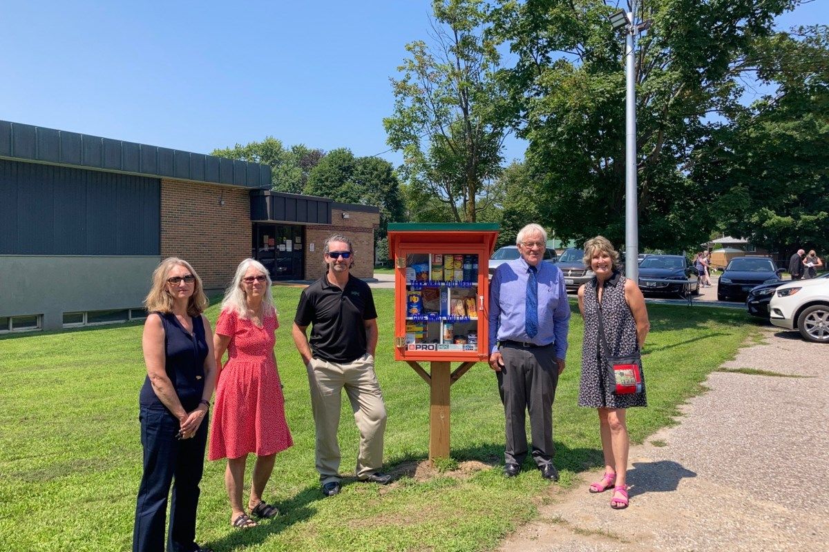 MPCComponents's tweet image. We are proud to have supported this initiative by local volunteers and the @BarrieFoodBank - Little Food Pantries open around the city to address food insecurity buff.ly/3jpfIDu #barrie