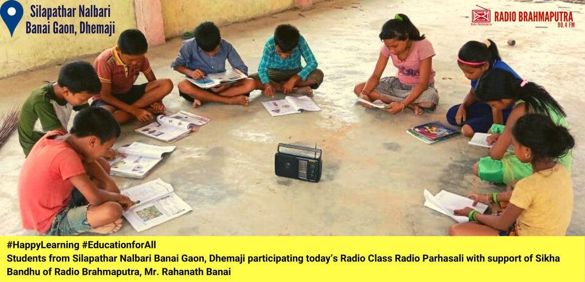 RadioBrahmaput1's tweet photo. #HappyLearning #EducationforAll #Radioclass #RadioParhasli #RadioBrahmaputra
Students from #Silapathar Nalbari Banai Gaon, #Dhemaji participating today’s Radio Class Radio Parhasali with support of Sikha Bandhu of Radio Brahmaputra, Mr. Rahanath Banai https://t.co/jMZ8napEzM
